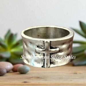 NEW Southwestern Distressed Hammered .925 Sterling Silver Size 5 Cross Ring